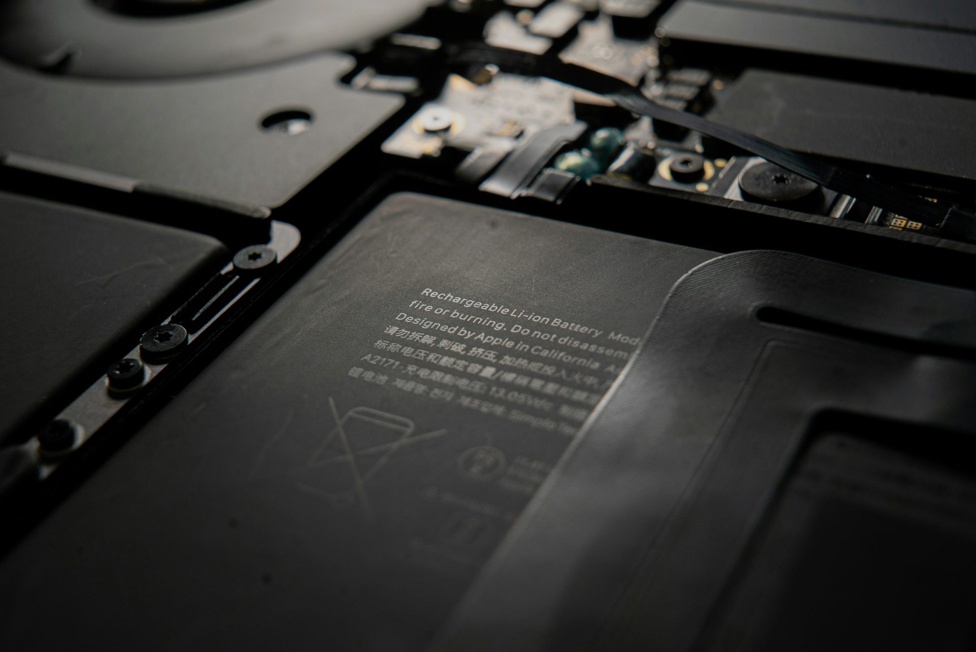 10 Reasons to Get a Larger Storage Battery